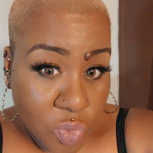 Meet your Posher, Romyka